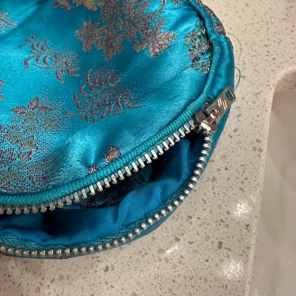 Plymouth 3 piece Blue Turqouise Satin Jewelry Holder - Picture 7 of 16